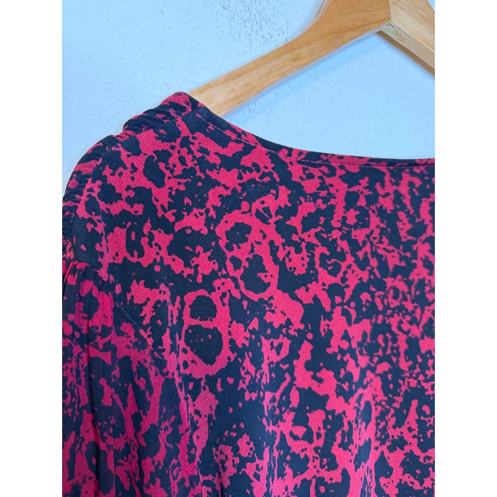 Calvin Klein 1X Red Black Abstract Animal Print V-Neck Smocked Office Blouse Top - Picture 14 of 14